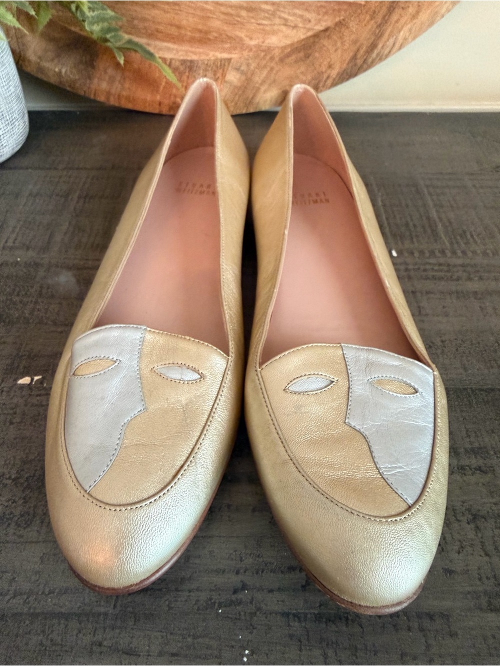 RARE Stuart Weitzman Gold Leather Flats with Silver Mask Detail size 8.5